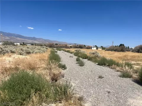 3891 S Oakleaf Ave, Pahrump, NV 89048