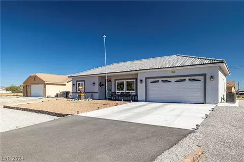 881 E Kansas St, Pahrump, NV 89048