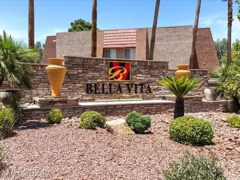 4380 Sandy River Dr #33, Las Vegas, NV 89103