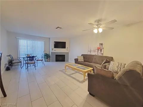 6853 Tamarus St #103, Las Vegas, NV 89119