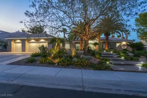 7738 Willow Cove Cir, Las Vegas, NV 89129