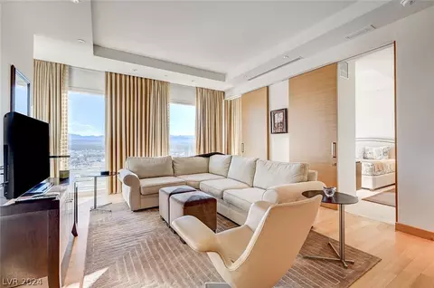 3750 Las Vegas Blvd #4011, Las Vegas, NV 89158