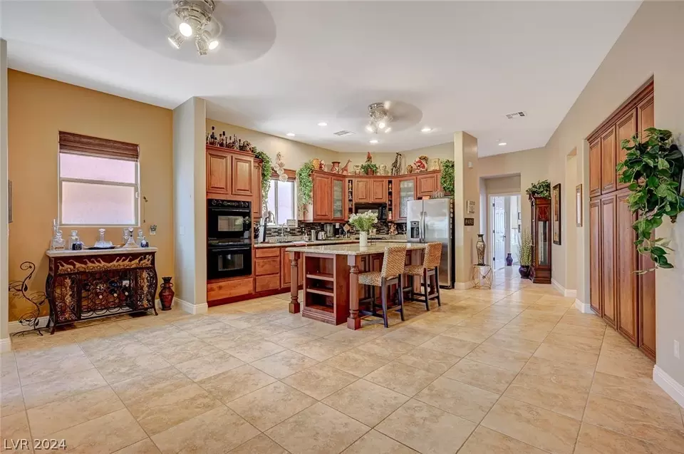 Kitchen - 1011 Via Calderia Pl, Henderson, NV 89011 photo 2 of 7