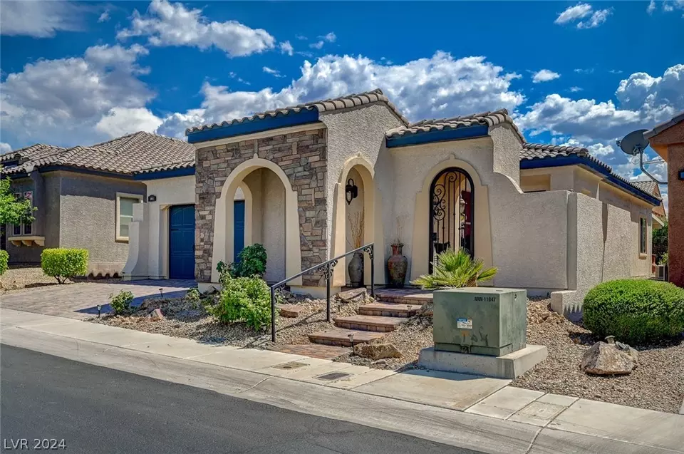 Exterior - 1011 Via Calderia Pl, Henderson, NV 89011 photo 3 of 29