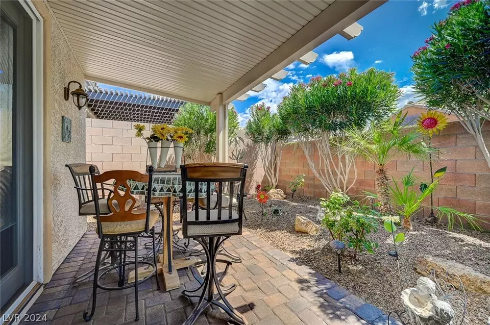 Exterior - 1011 Via Calderia Pl, Henderson, NV 89011 photo 13 of 29