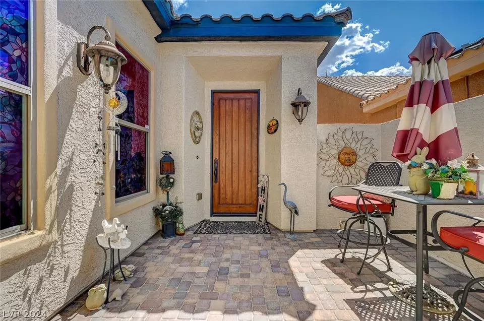 Exterior - 1011 Via Calderia Pl, Henderson, NV 89011 photo 4 of 29