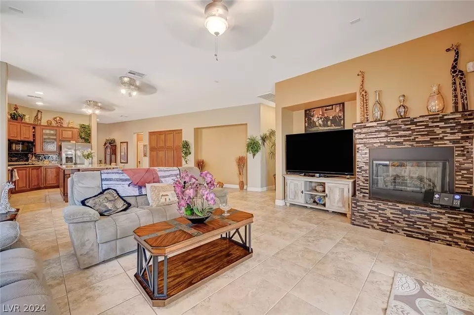 Living - 1011 Via Calderia Pl, Henderson, NV 89011 photo 2 of 2