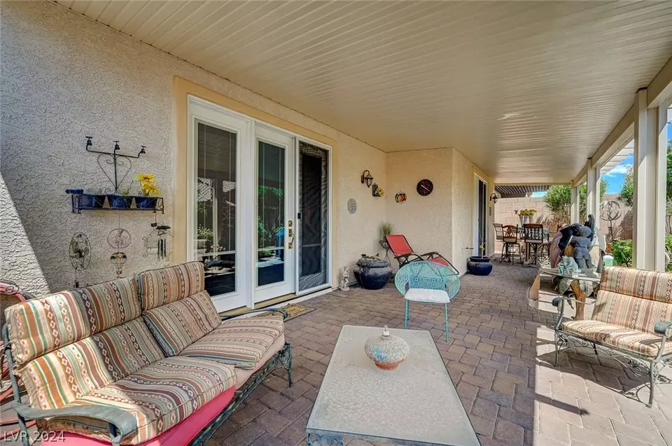 Exterior - 1011 Via Calderia Pl, Henderson, NV 89011 photo 7 of 29