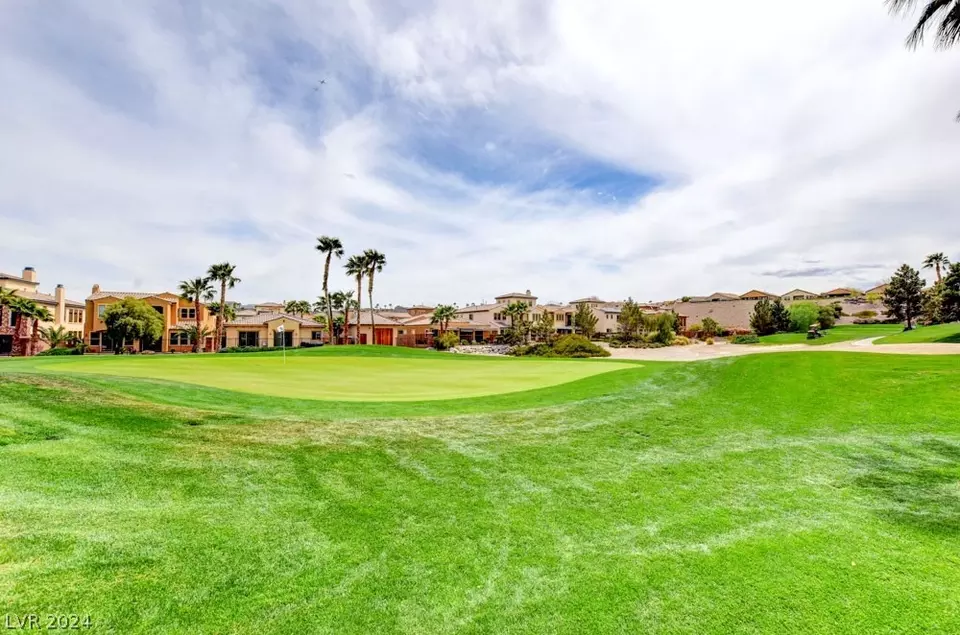 Exterior - 1011 Via Calderia Pl, Henderson, NV 89011 photo 17 of 29