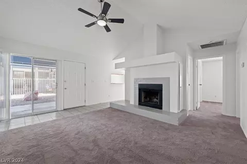 5850 Medallion Dr #101, Las Vegas, NV 89122