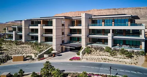 11665 Summit Club Dr #105, Las Vegas, NV 89135