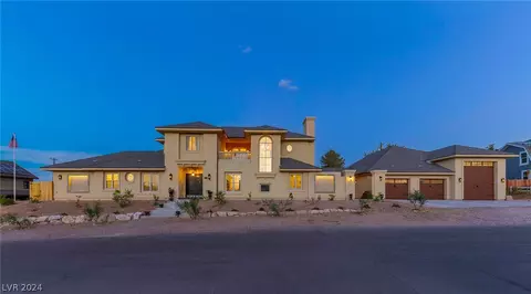 20 Lassen St, Blue Diamond, NV 89004