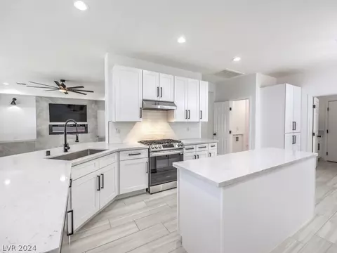 10382 Abisso Dr, Las Vegas, NV 89135
