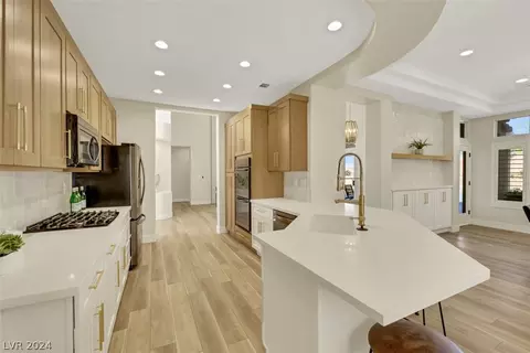 10413 Villa Ridge Dr, Las Vegas, NV 89134