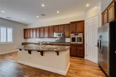 Kitchen - 2591 Dirleton Pl, Henderson, NV 89044 photo 5 of 6