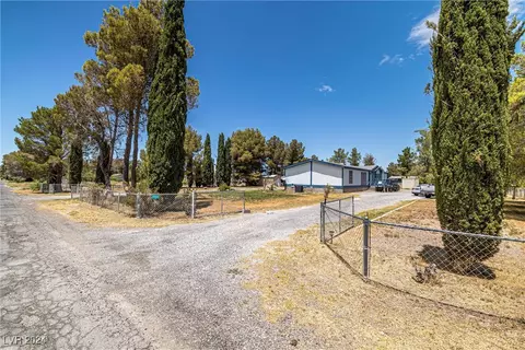 1140 Vondell Dr, Pahrump, NV 89048