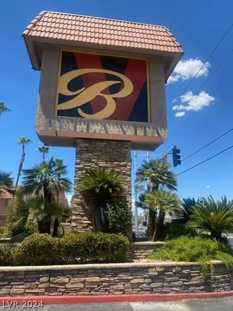 4450 Sandy River Dr #84, Las Vegas, NV 89103