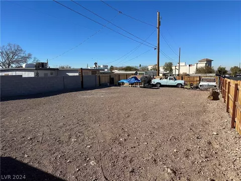 Haynes Dr, Henderson, NV 89015