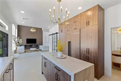 68 Teton Pines Dr, Henderson, NV 89074