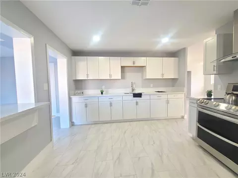 2817 Bassler St, North Las Vegas, NV 89030