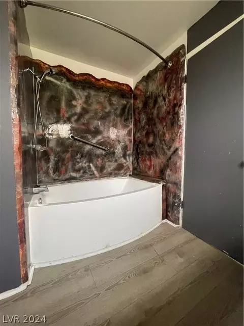 Bath - 296 Nevada Ave, Ely, NV 89301 photo 2 of 2
