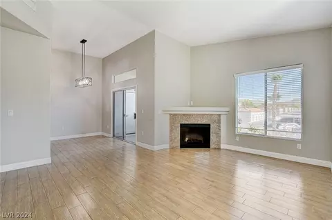 2305 W Horizon Ridge Pkwy #3722, Henderson, NV 89052