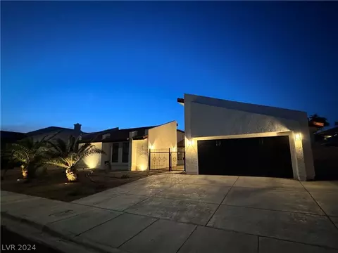 2136 River City Dr, Laughlin, NV 89029