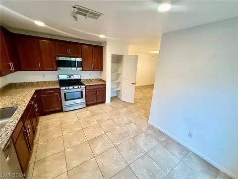 Kitchen - 2813 Chetco River St #-, Laughlin, NV 89029 photo 2 of 3