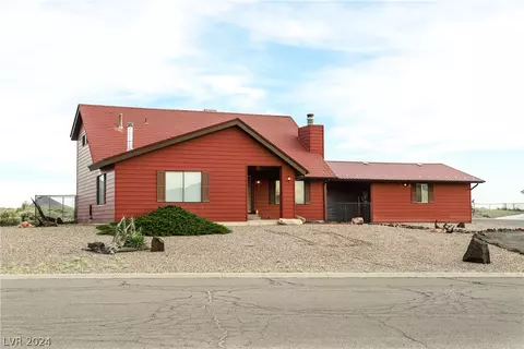 2062 Sierra Vista Dr #2, Tonopah, NV 89049