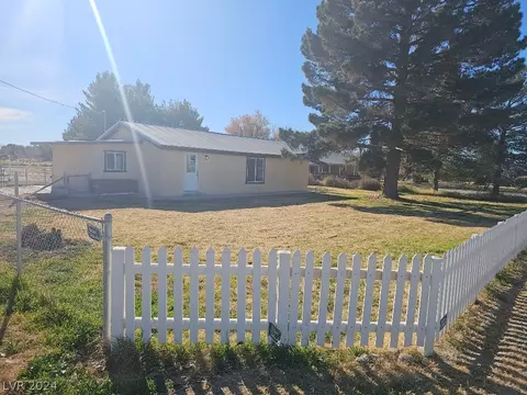 2631 E Gamebird Rd, Pahrump, NV 89048