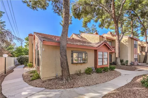 2440 Pickwick Dr, Henderson, NV 89014