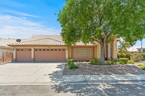 1661 Golden Vista Dr, Las Vegas, NV 89123
