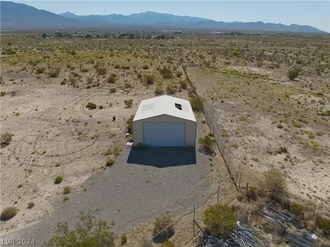 2281 E Hyde St, Pahrump, NV 89060