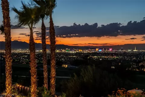 1352 Enchanted River Dr, Henderson, NV 89012