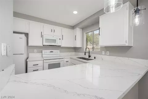 2240 Highpointe Dr #104, Laughlin, NV 89029 photo 14