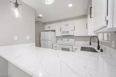 2240 Highpointe Dr #104, Laughlin, NV 89029 photo 15