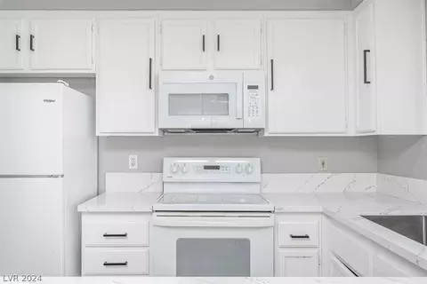 2240 Highpointe Dr #104, Laughlin, NV 89029 photo 16