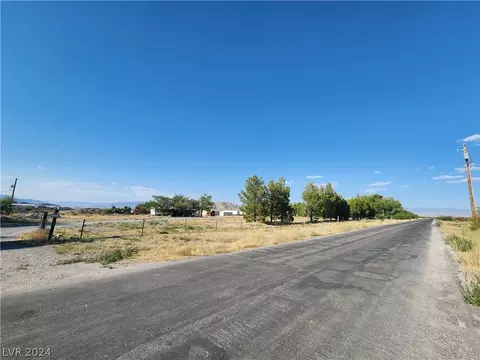 785 E Gretta Ln, Indian Springs, NV 89018