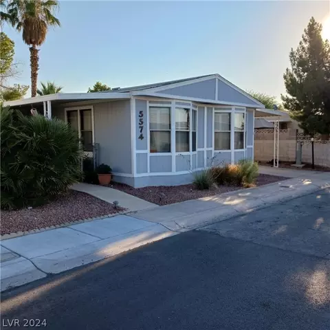 5574 Rio Arriba Dr, Las Vegas, NV 89122