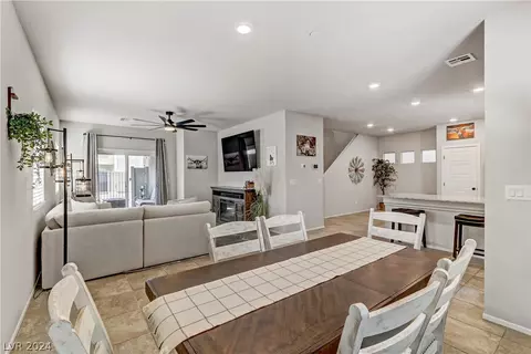 7460 Moonglade St, North Las Vegas, NV 89084