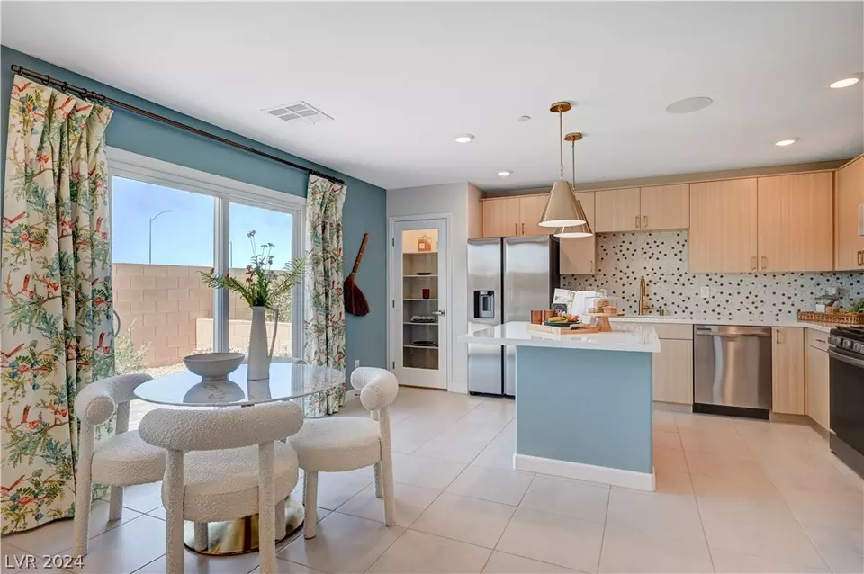  775 Esvons Passage St, Henderson, NV 89011 photo 9