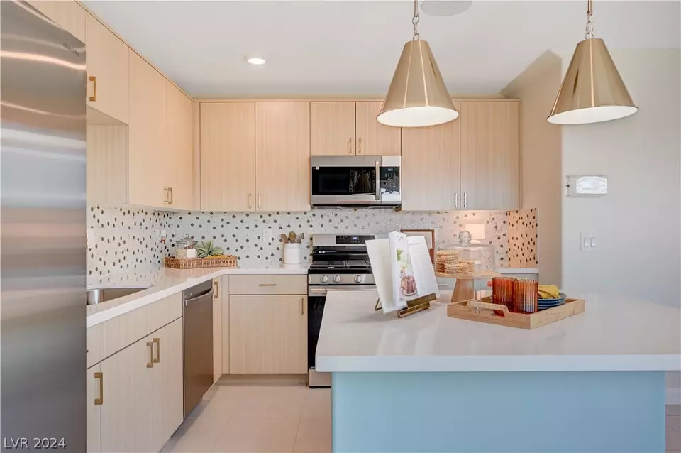  775 Esvons Passage St, Henderson, NV 89011 photo 12