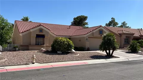 8913 Meadowood Dr, Las Vegas, NV 89134