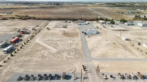 401 Bunarch Rd, Pahrump, NV 89060