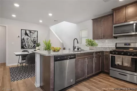 4913 Amberlyn St, Las Vegas, NV 89122