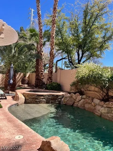 2411 Tour Edition Dr, Henderson, NV 89074