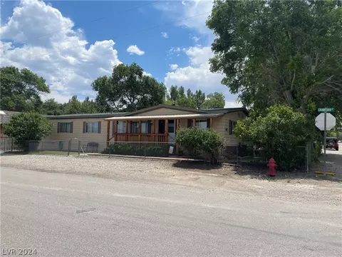 690 Stevens Ave, Ely, NV 89301 photo 2