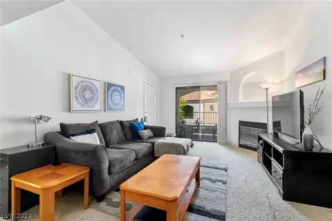 950 Seven Hills Dr #1027, Henderson, NV 89052