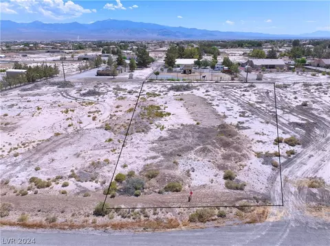 2271 S Toiyabe Ave, Pahrump, NV 89048