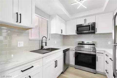 1711 Jupiter Ct #C, Las Vegas, NV 89119